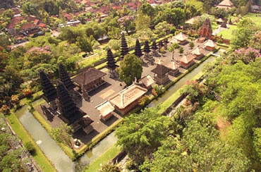 Taman Ayun Temple